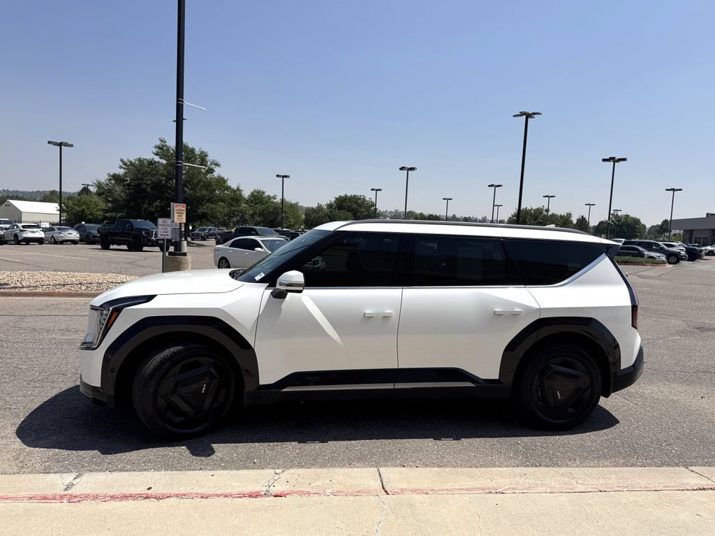 Used 2024 Kia EV9 Land AWD/4WD image 6