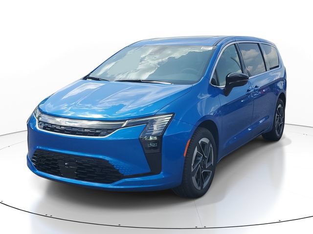 New 2027 Chrysler Pacifica Limited AWD/4WD image 2