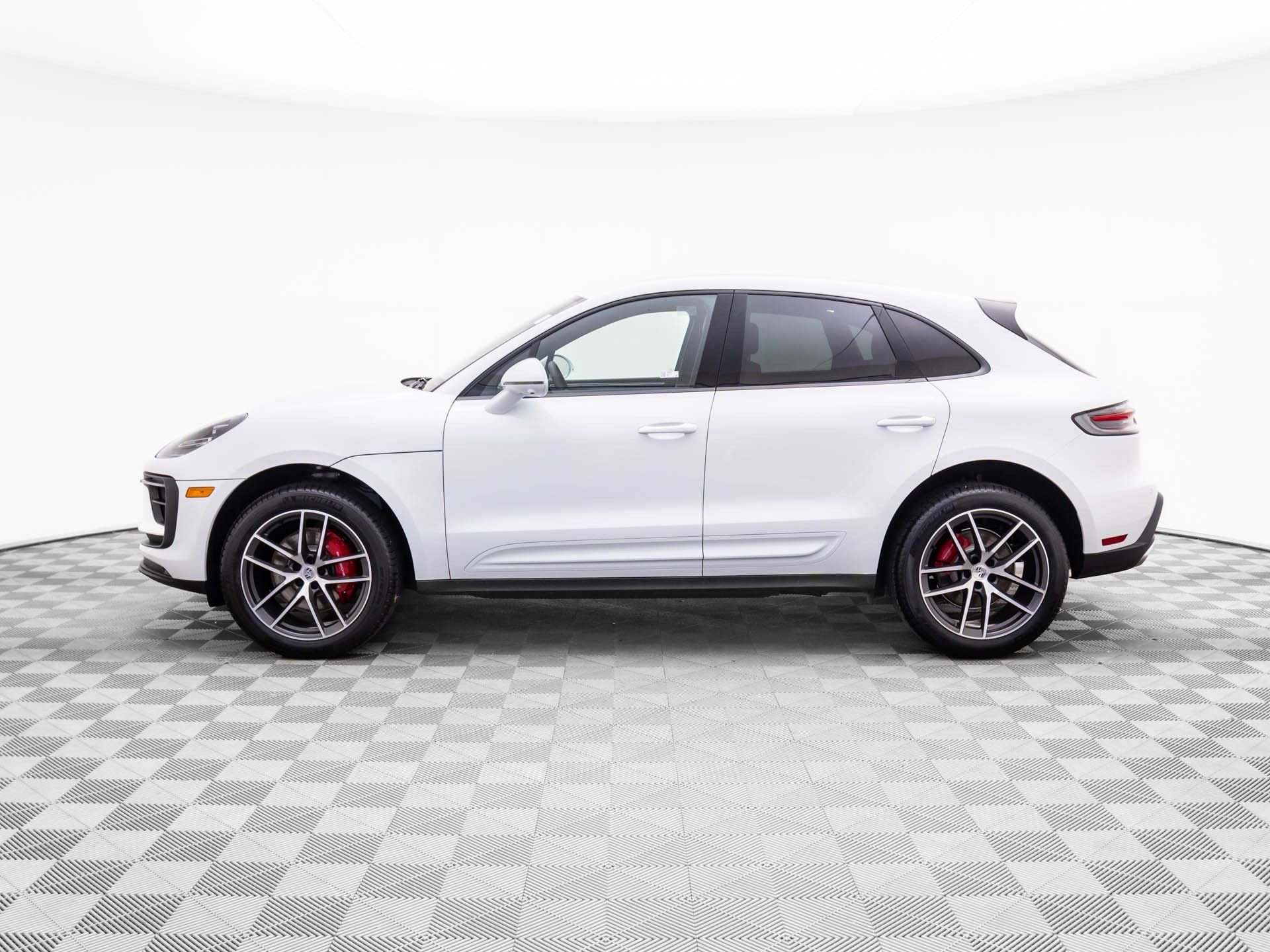 New 2026 Porsche Macan S AWD/4WD image 2
