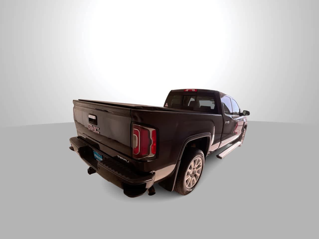 Used 2016 GMC Sierra 1500 Denali w/ Enhanced Driver Alert Package AWD/4WD image 8