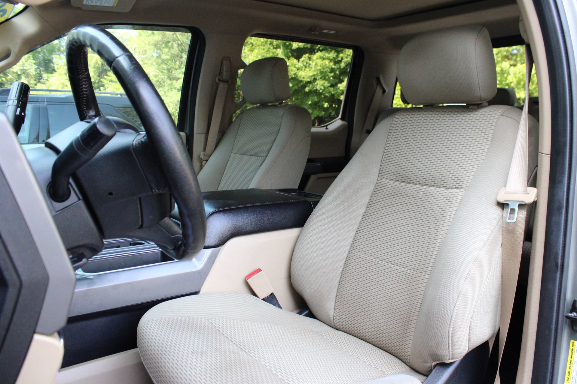 Used 2019 Ford F150 XLT w/ Equipment Group 302A Luxury AWD/4WD image 14