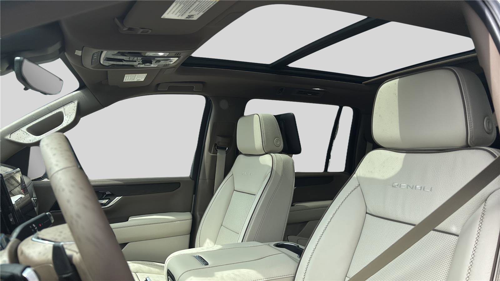 New 2026 GMC Yukon XL Denali w/ Denali Reserve Package image 17