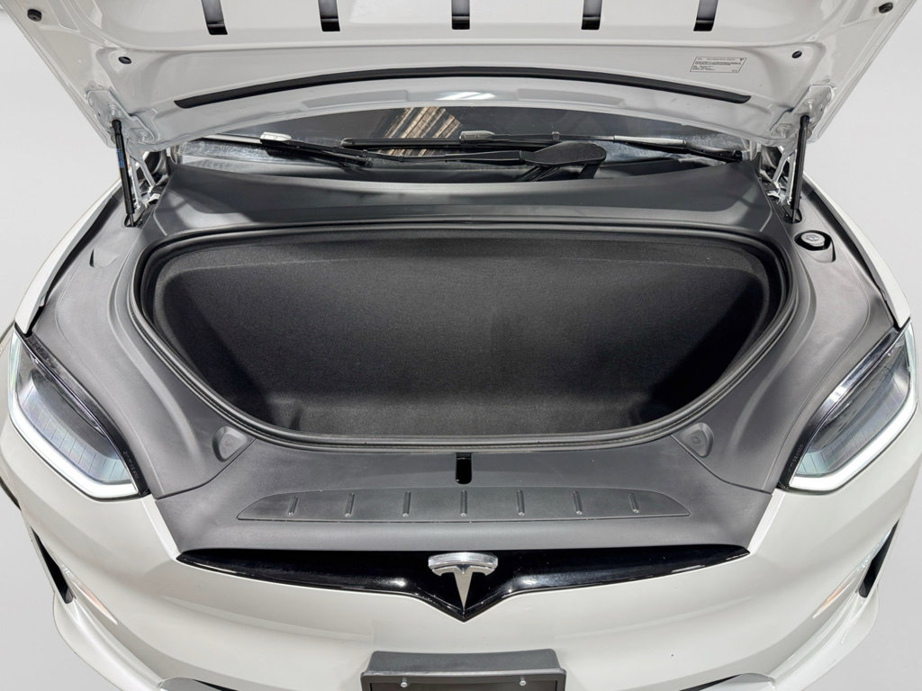 Used 2025 Tesla Model X image 24