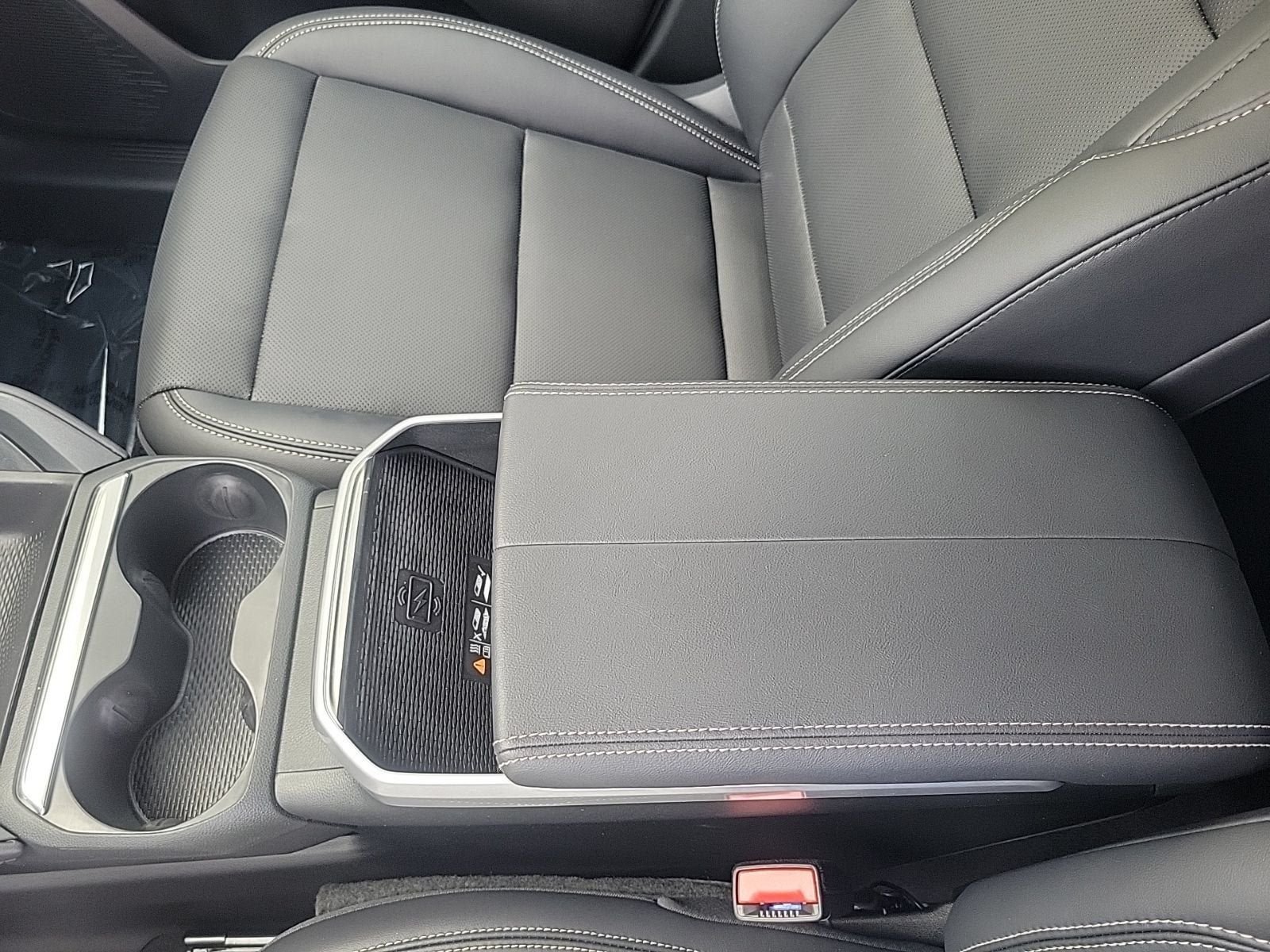 New 2027 GMC Terrain Elevation w/ Elevation Premium Package FWD image 16