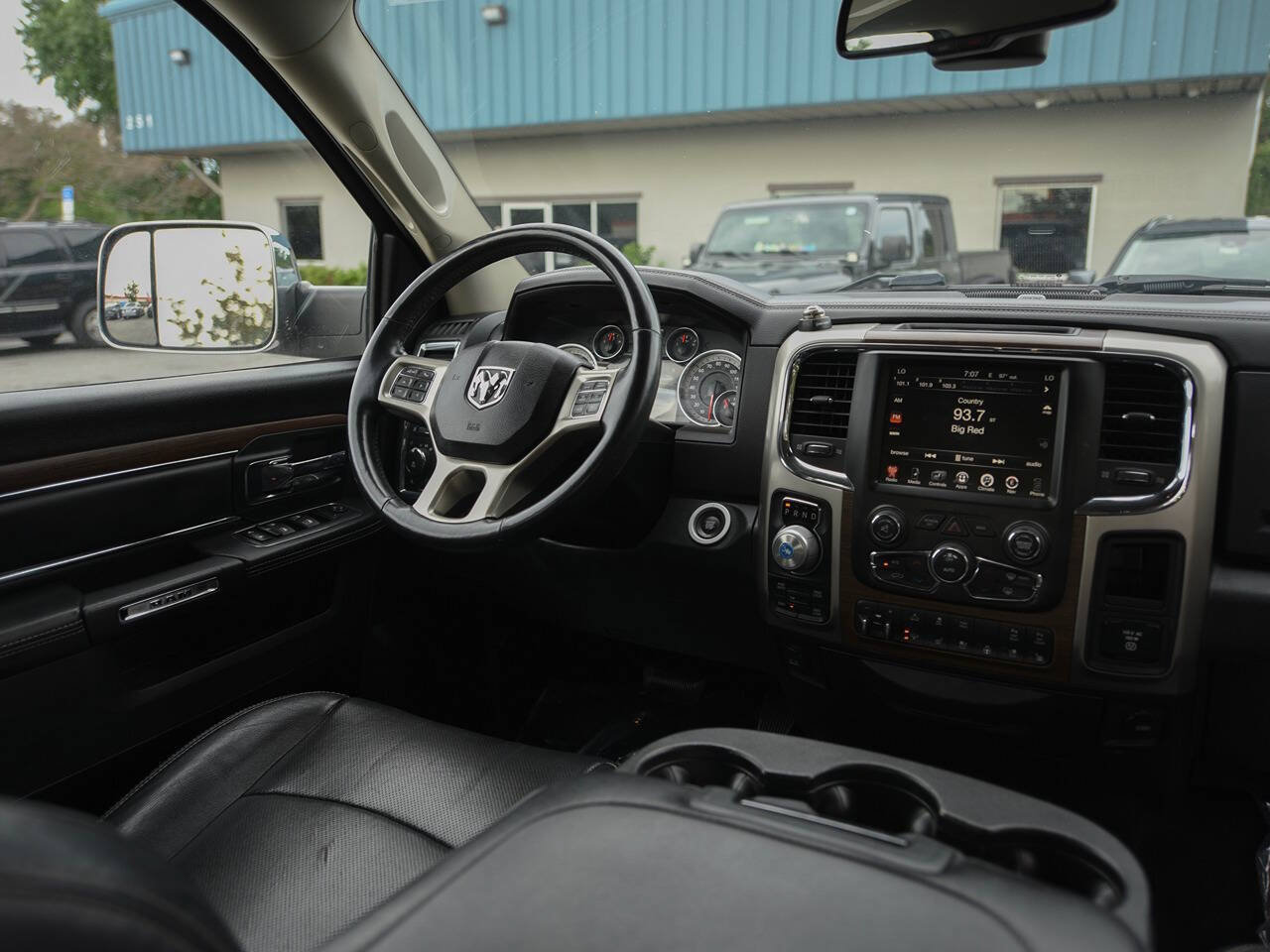 Used 2016 RAM 1500 Laramie w/ Convenience Group AWD/4WD image 18