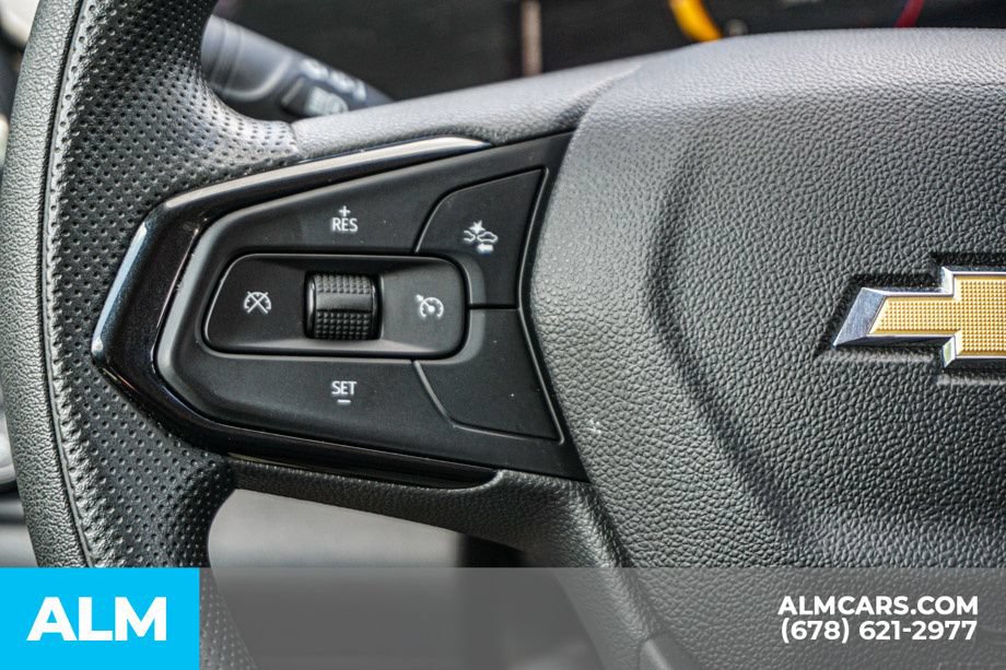 Used 2025 Chevrolet Trax LT FWD image 28