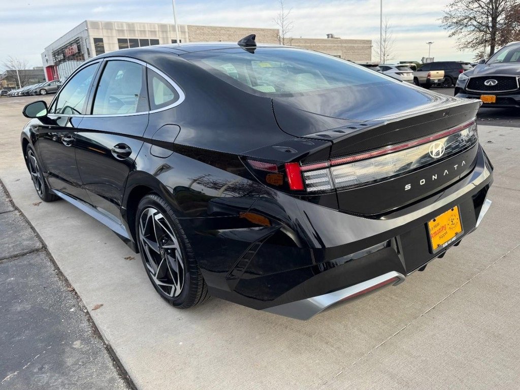 Certified 2024 Hyundai Sonata SEL w/ Convenience Package image 5