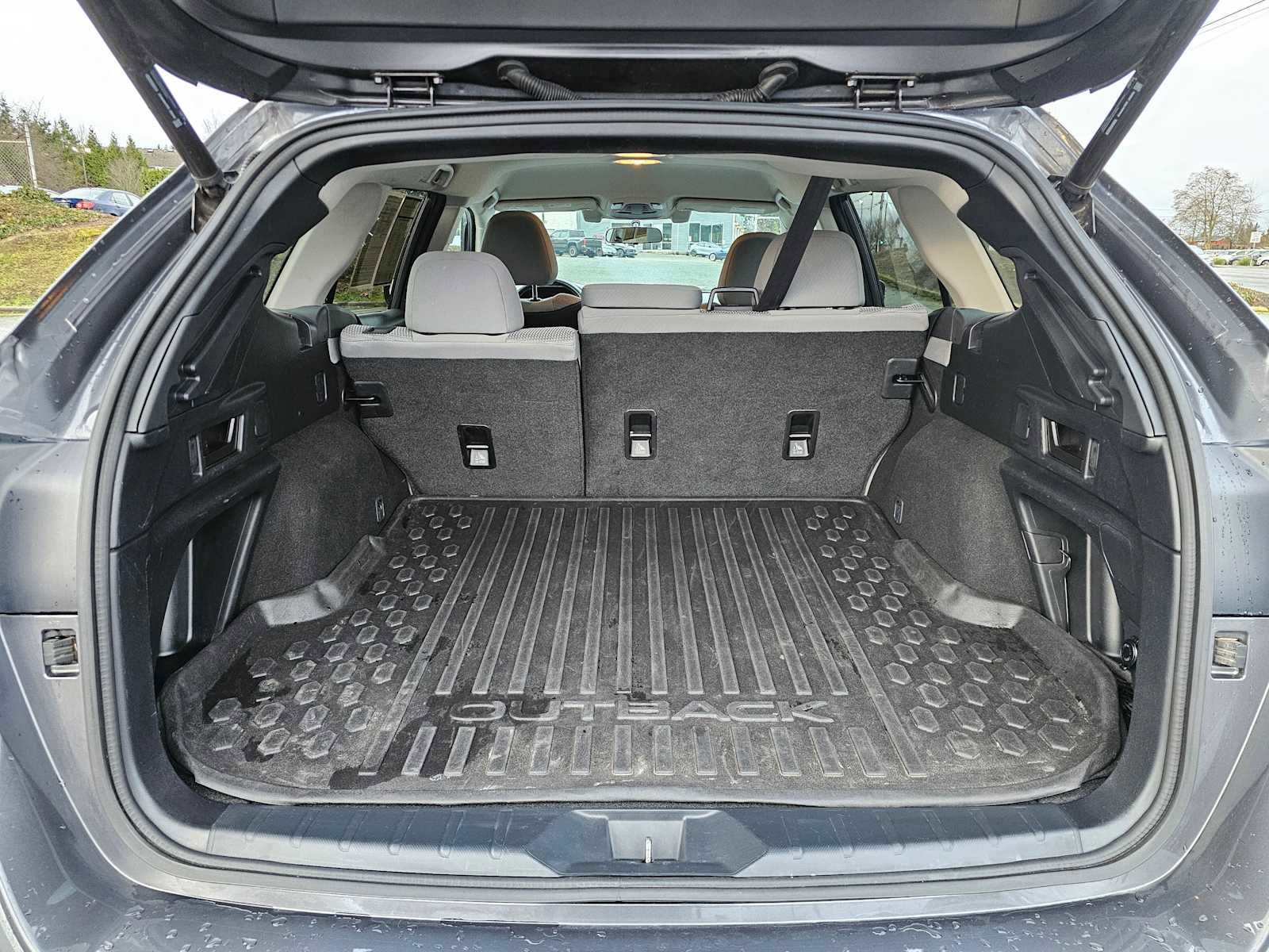 Used 2020 Subaru Outback Premium image 14