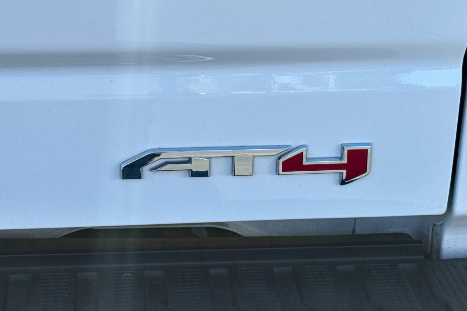 Used 2025 GMC Sierra 1500 AT4 AWD/4WD image 38