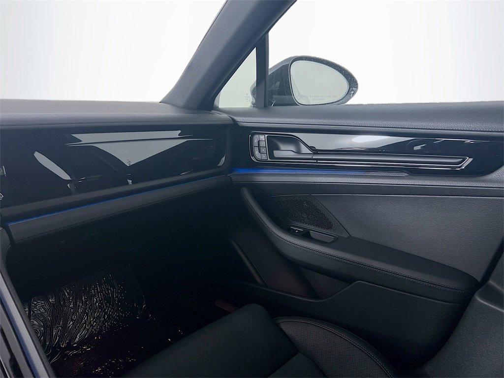 New 2025 Porsche Panamera 4 image 26