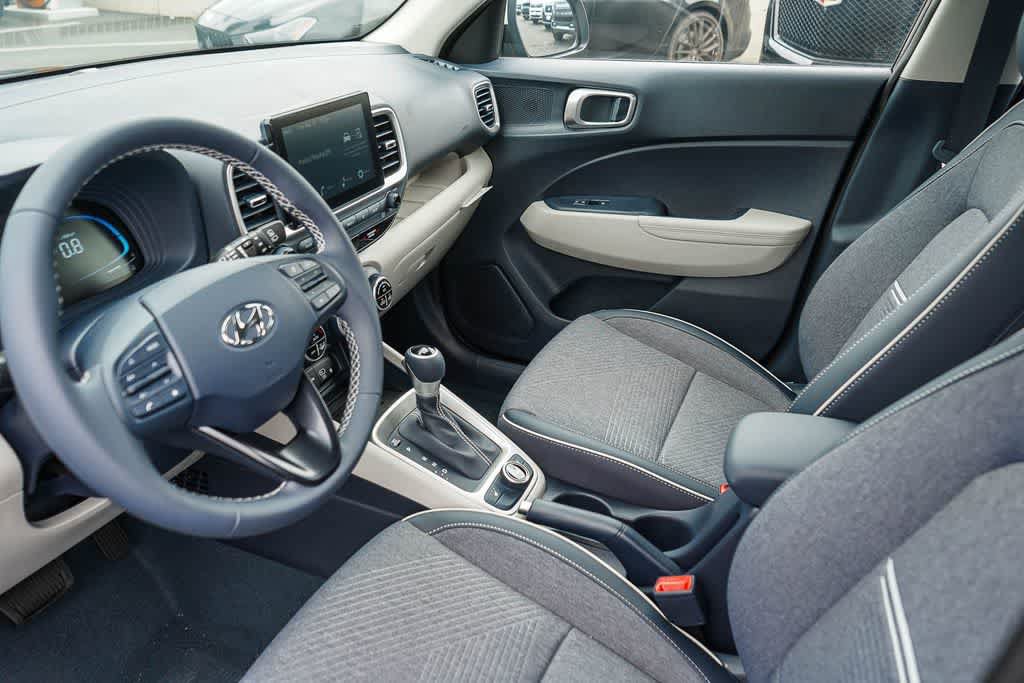 New 2026 Hyundai Venue SEL FWD image 18