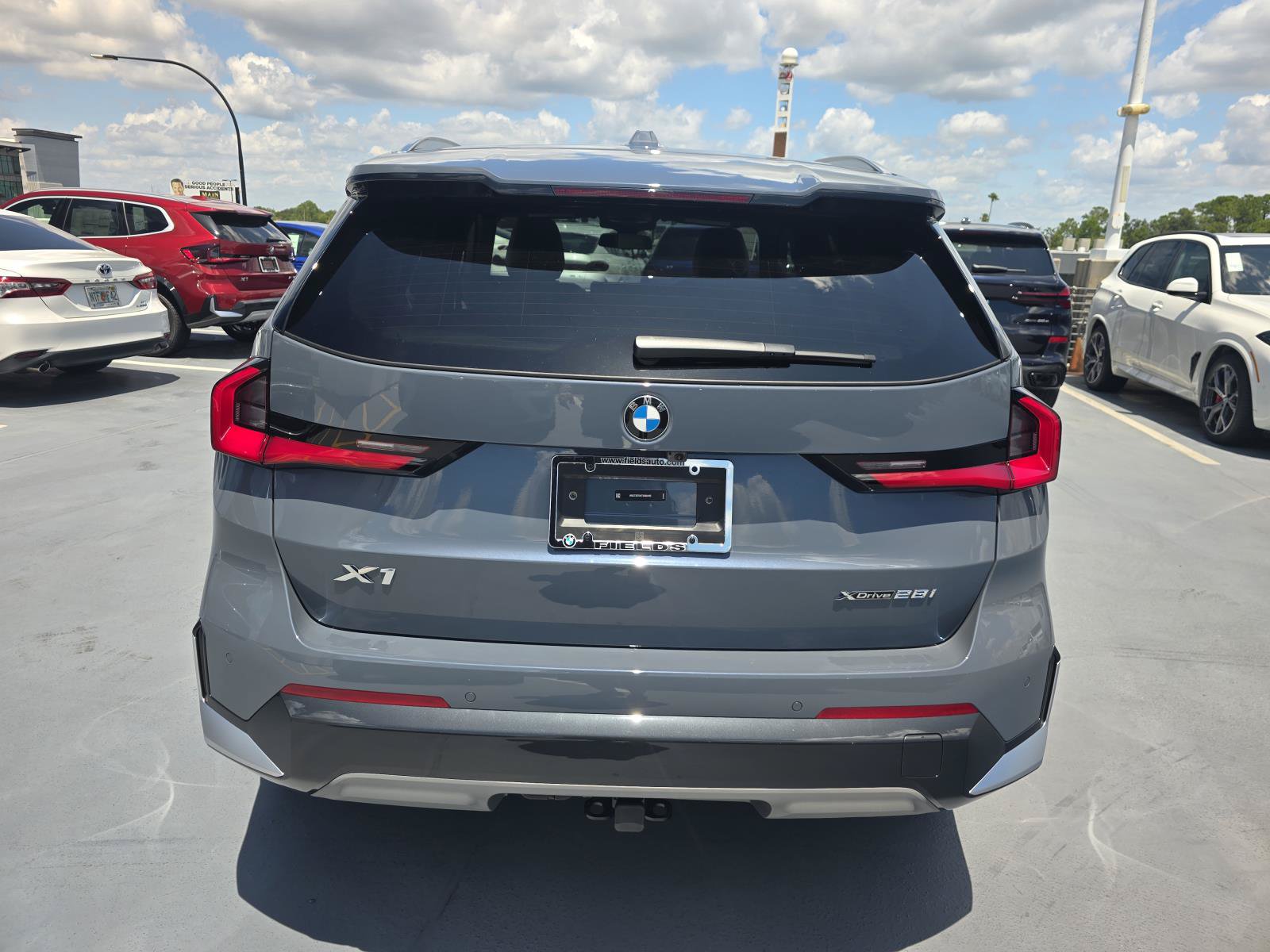 New 2026 BMW X1 xDrive28i w/ Technology Package AWD/4WD image 3