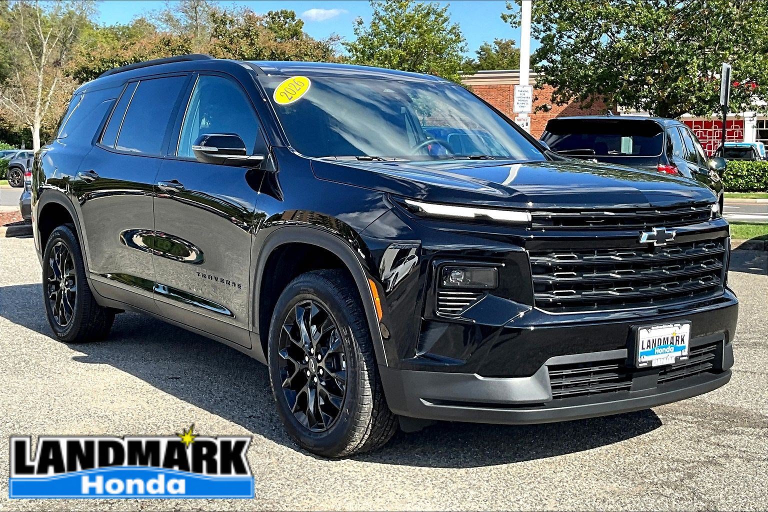 Used 2026 Chevrolet Traverse LT w/ Midnight/Sport Edition FWD image 11