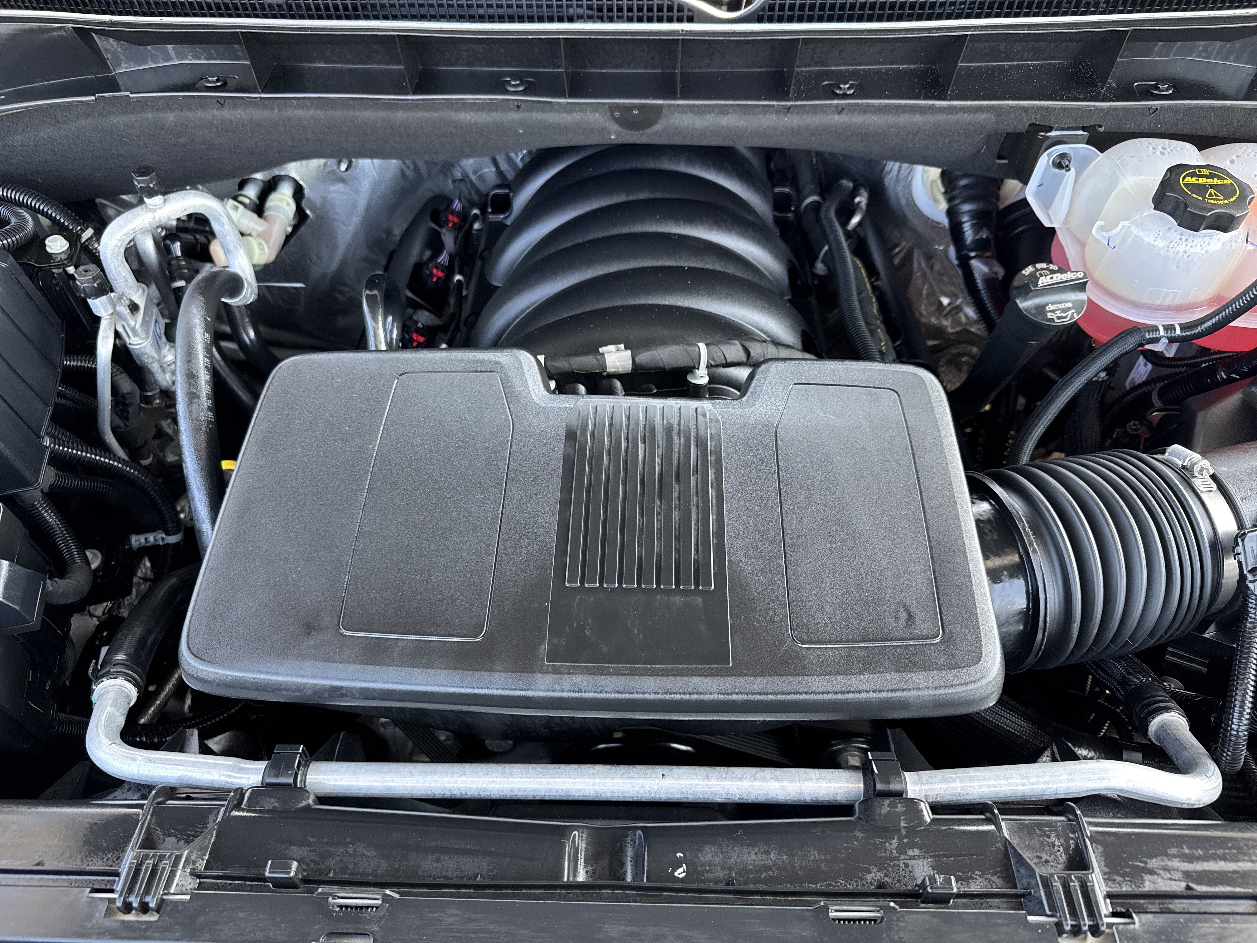 Used 2025 GMC Yukon Denali Ultimate w/ LPO, Floor Liner Package AWD/4WD image 36
