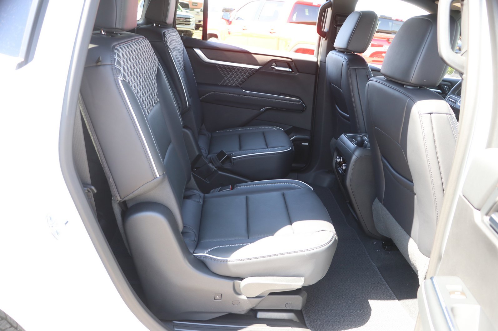 New 2026 GMC Acadia Denali w/ Super Cruise Package AWD/4WD image 29