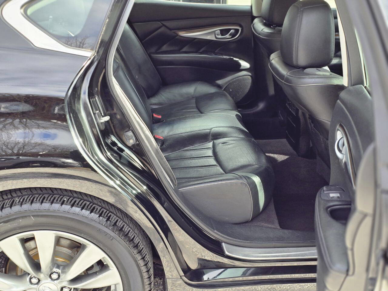 Used 2013 INFINITI M37 x w/ Premium Pkg image 19