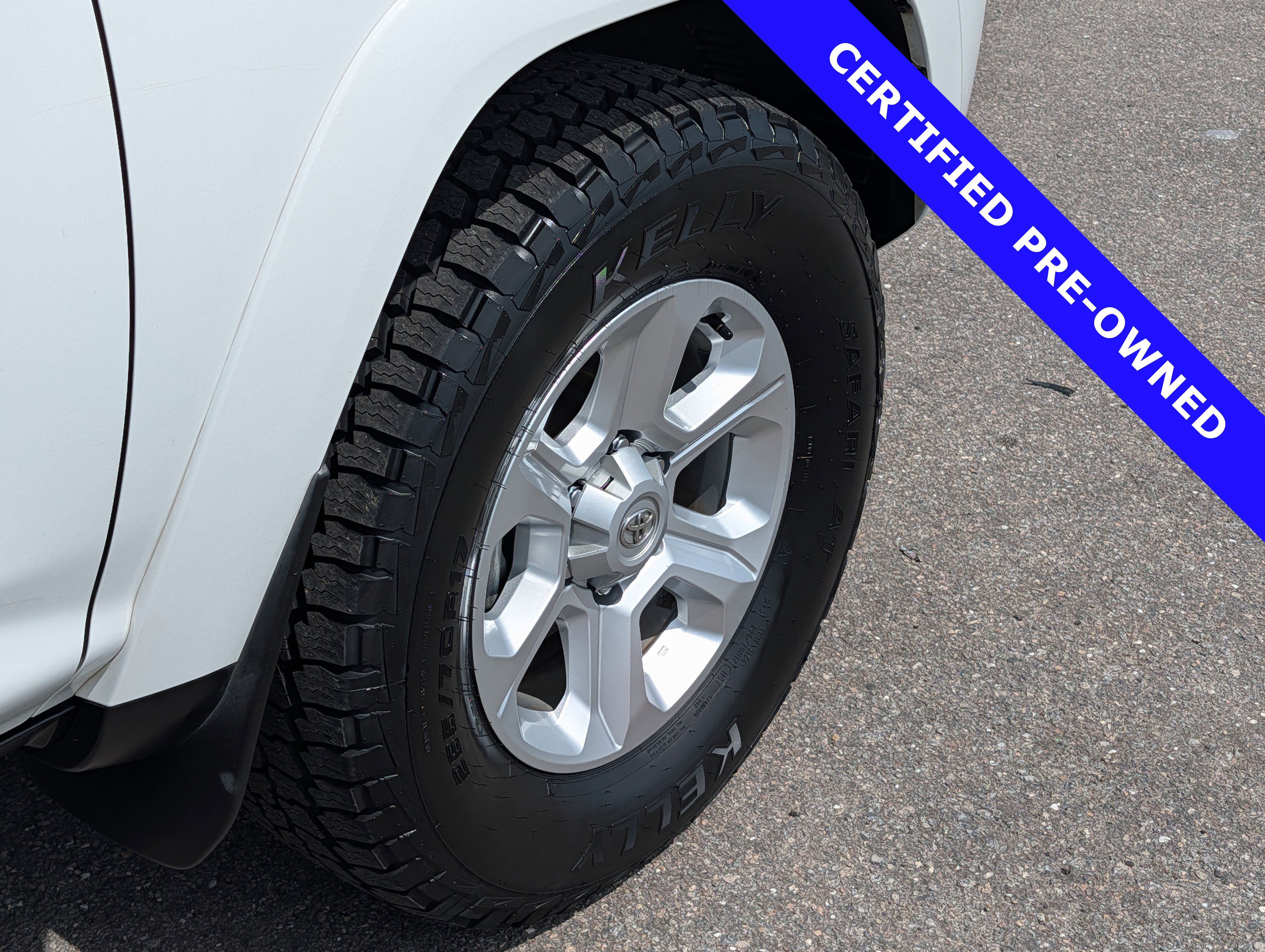 Used 2022 Toyota 4Runner SR5 Premium w/ Moonroof Package AWD/4WD image 12
