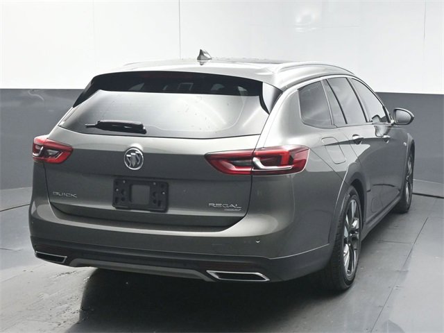 Used 2018 Buick Regal Essence w/ Driver Confidence Package #1 image 7