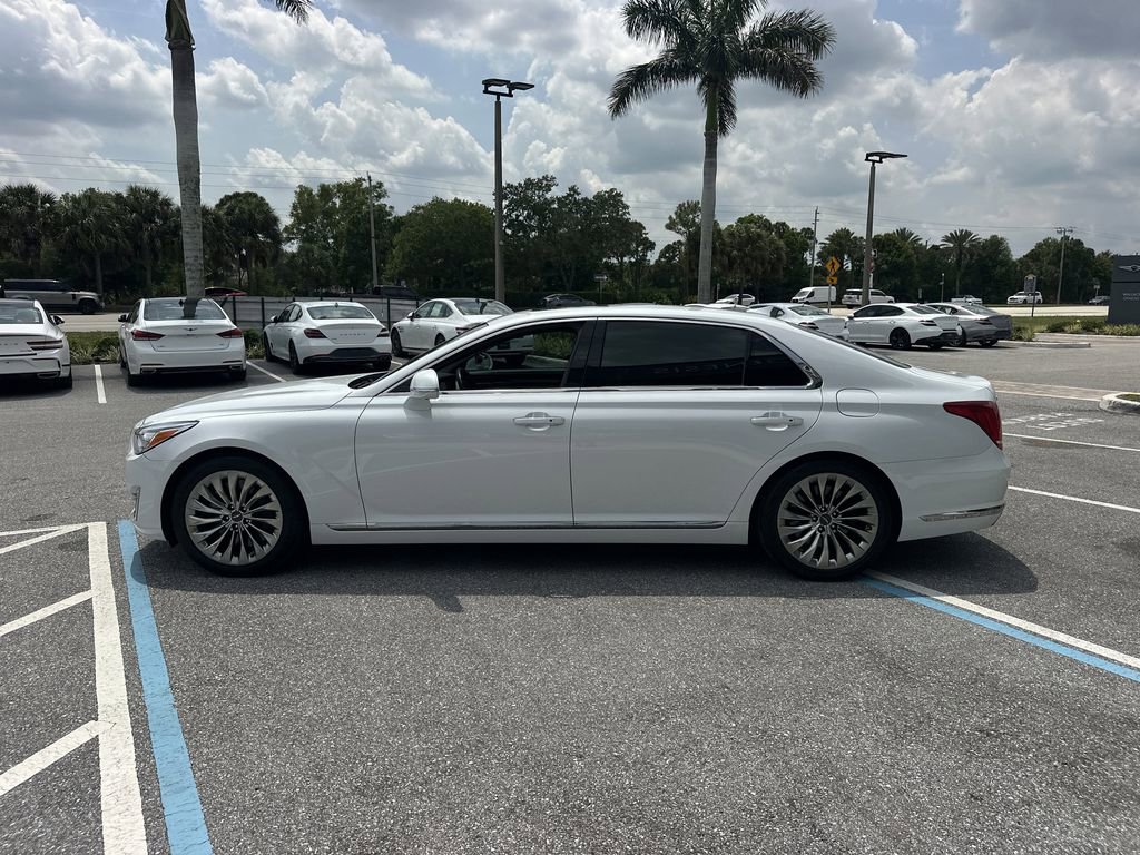 Used 2018 Genesis G90 5.0 Ultimate RWD image 11