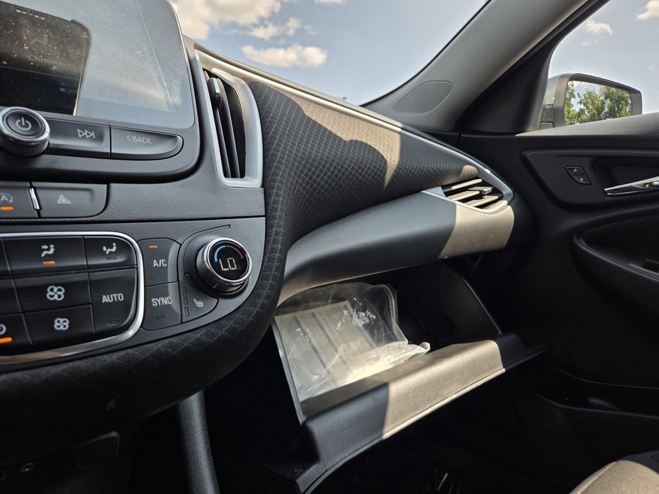 Used 2024 Chevrolet Malibu LT FWD image 13