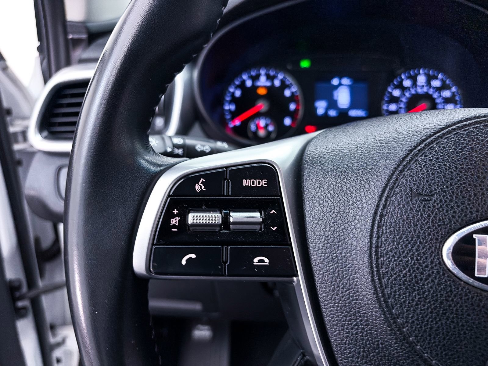 Used 2019 Kia Sorento S FWD image 28