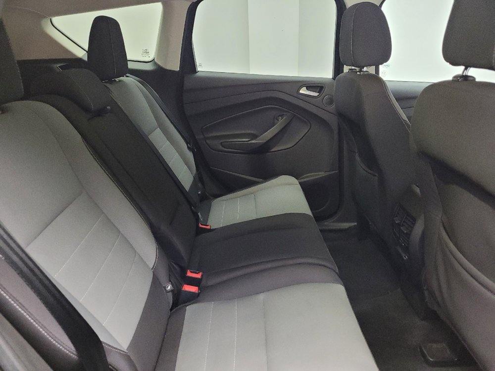 Used 2016 Ford Escape SE w/ Equipment Group 201A FWD image 19