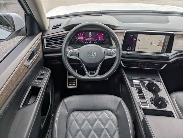 Used 2025 Volkswagen Atlas SEL Premium R-Line AWD/4WD image 29