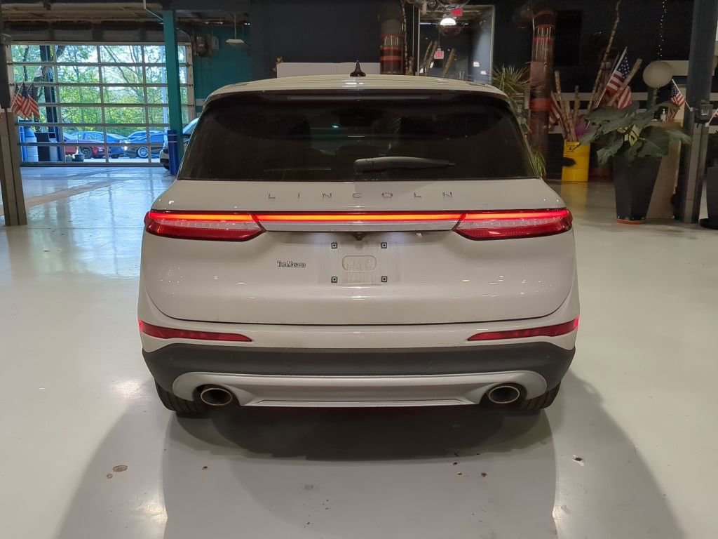 Used 2024 Lincoln Corsair AWD w/ Equipment Group 101A image 9