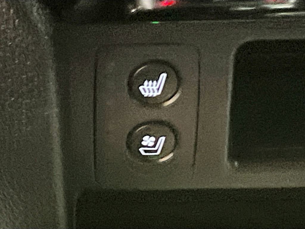 Used 2025 Honda Passport Black Edition image 21