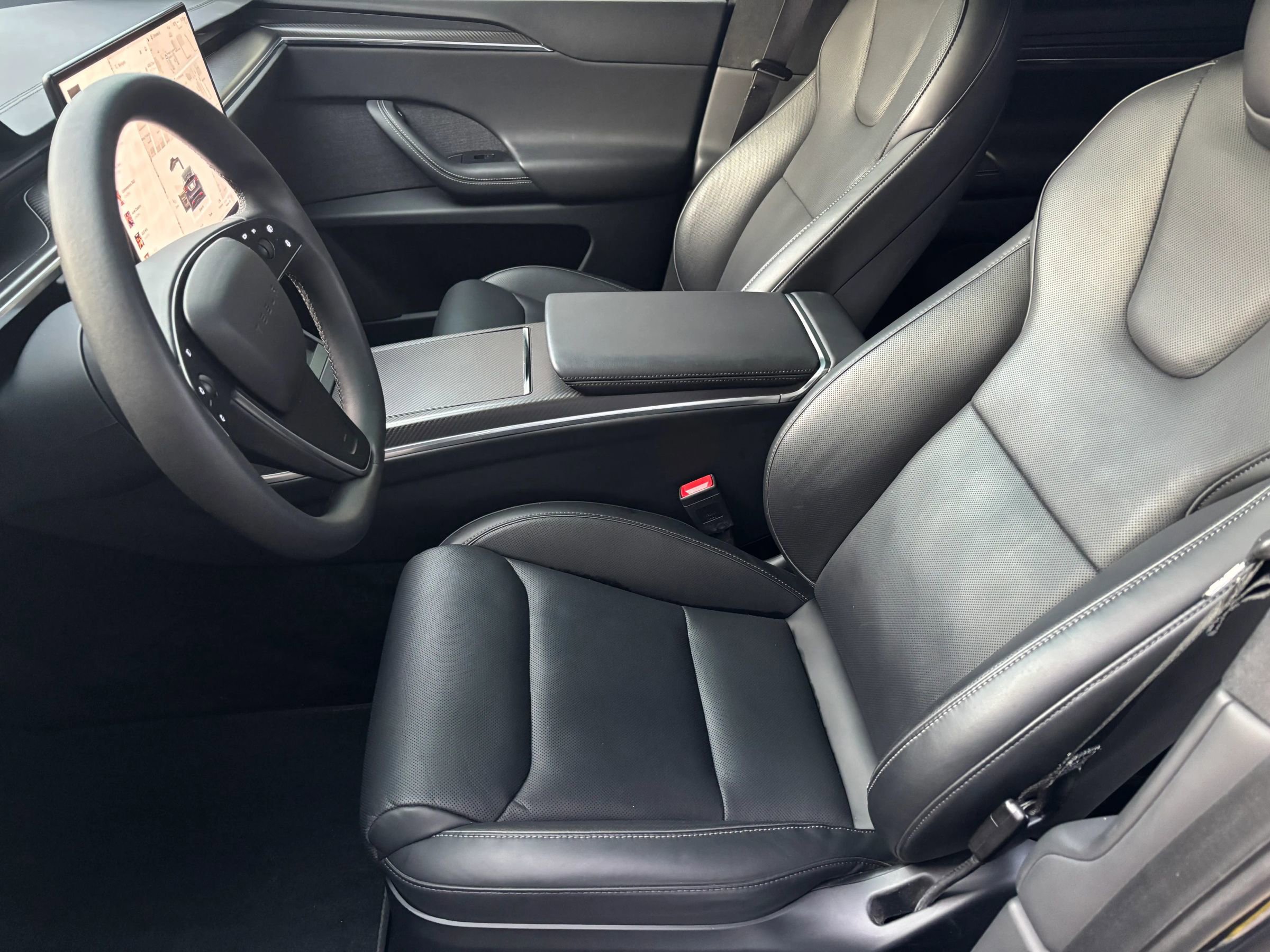 Used 2024 Tesla Model X Plaid image 12