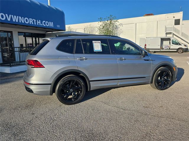 Used 2023 Volkswagen Tiguan SE R-Line image 4