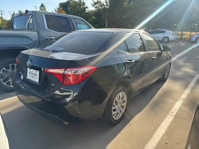 Used 2017 Toyota Corolla LE FWD image 3