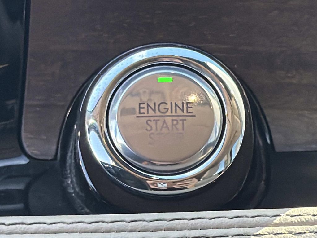 Used 2020 Lincoln Corsair Reserve image 14