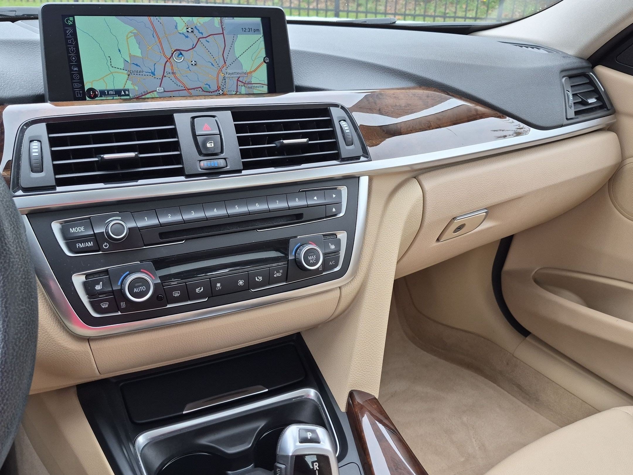 Used 2015 BMW 328i Sedan RWD image 22
