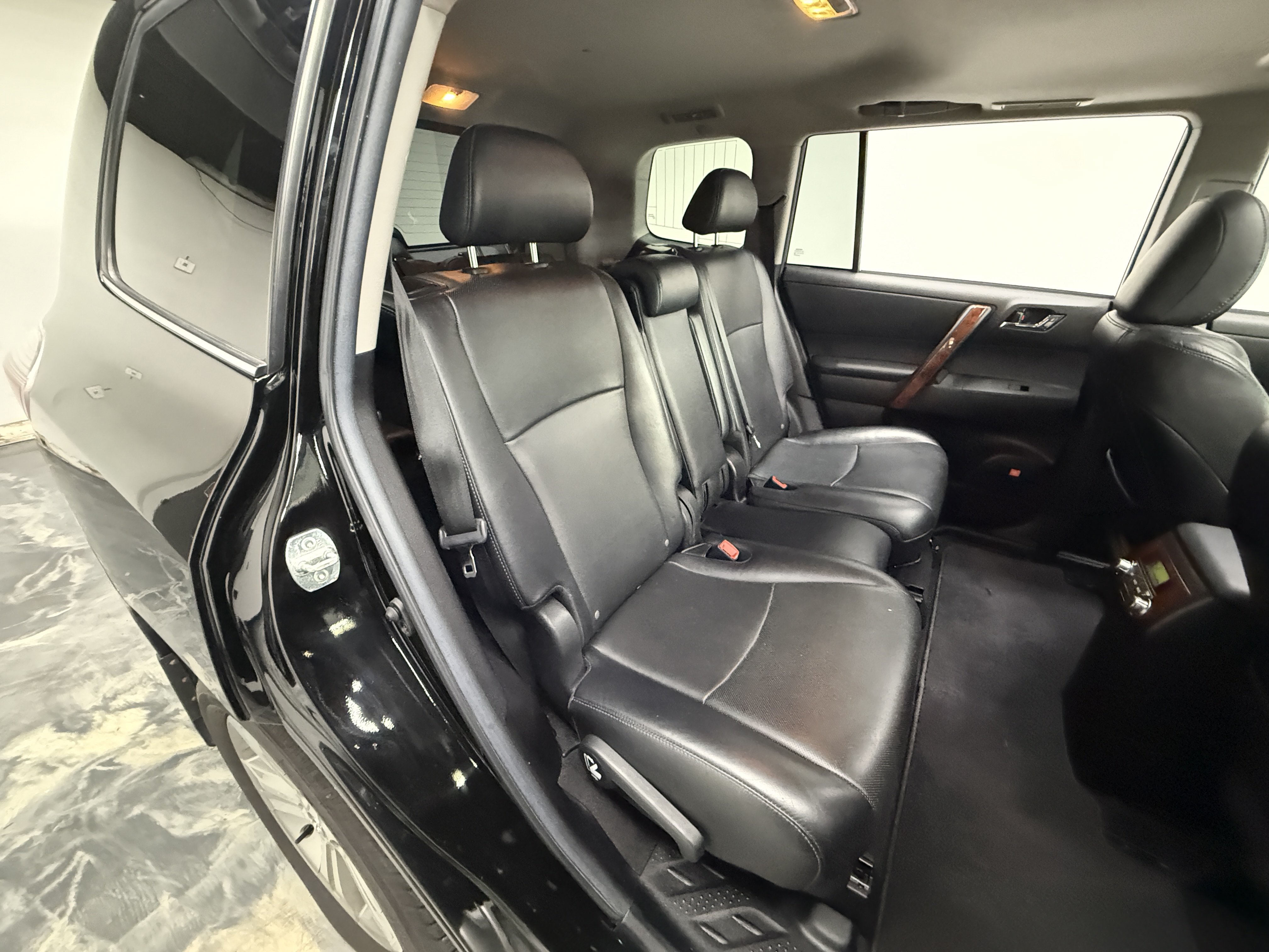 Used 2012 Toyota Highlander Limited AWD/4WD image 24