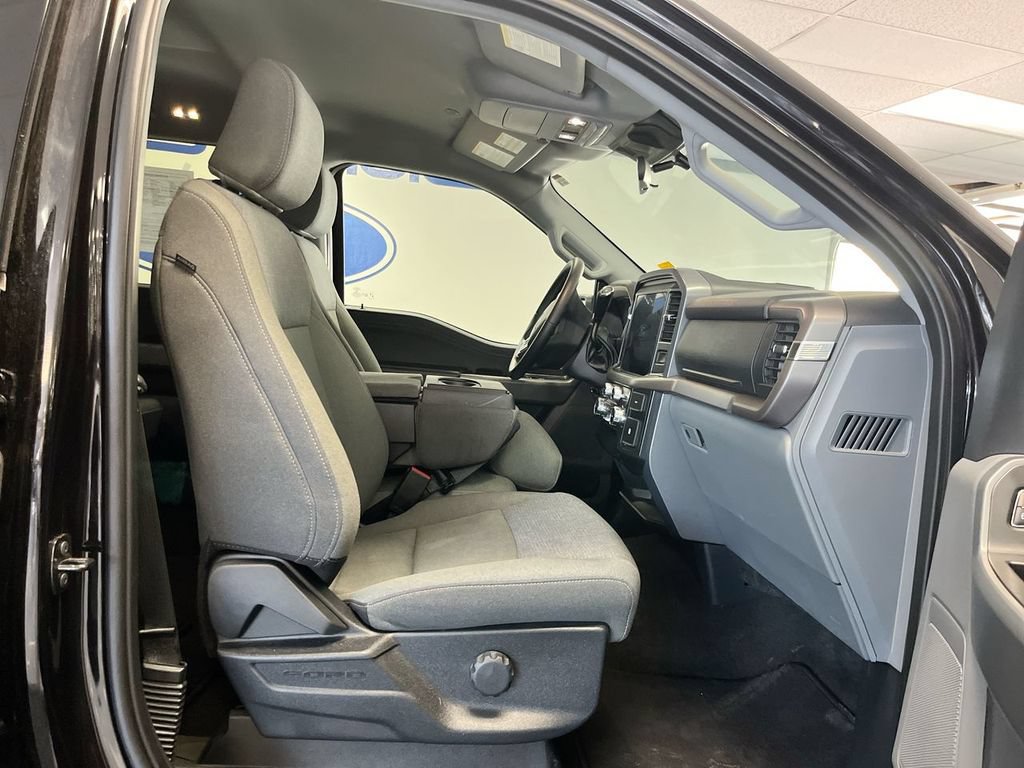 Used 2025 Ford F150 XLT w/ Equipment Group 301A Standard AWD/4WD image 21