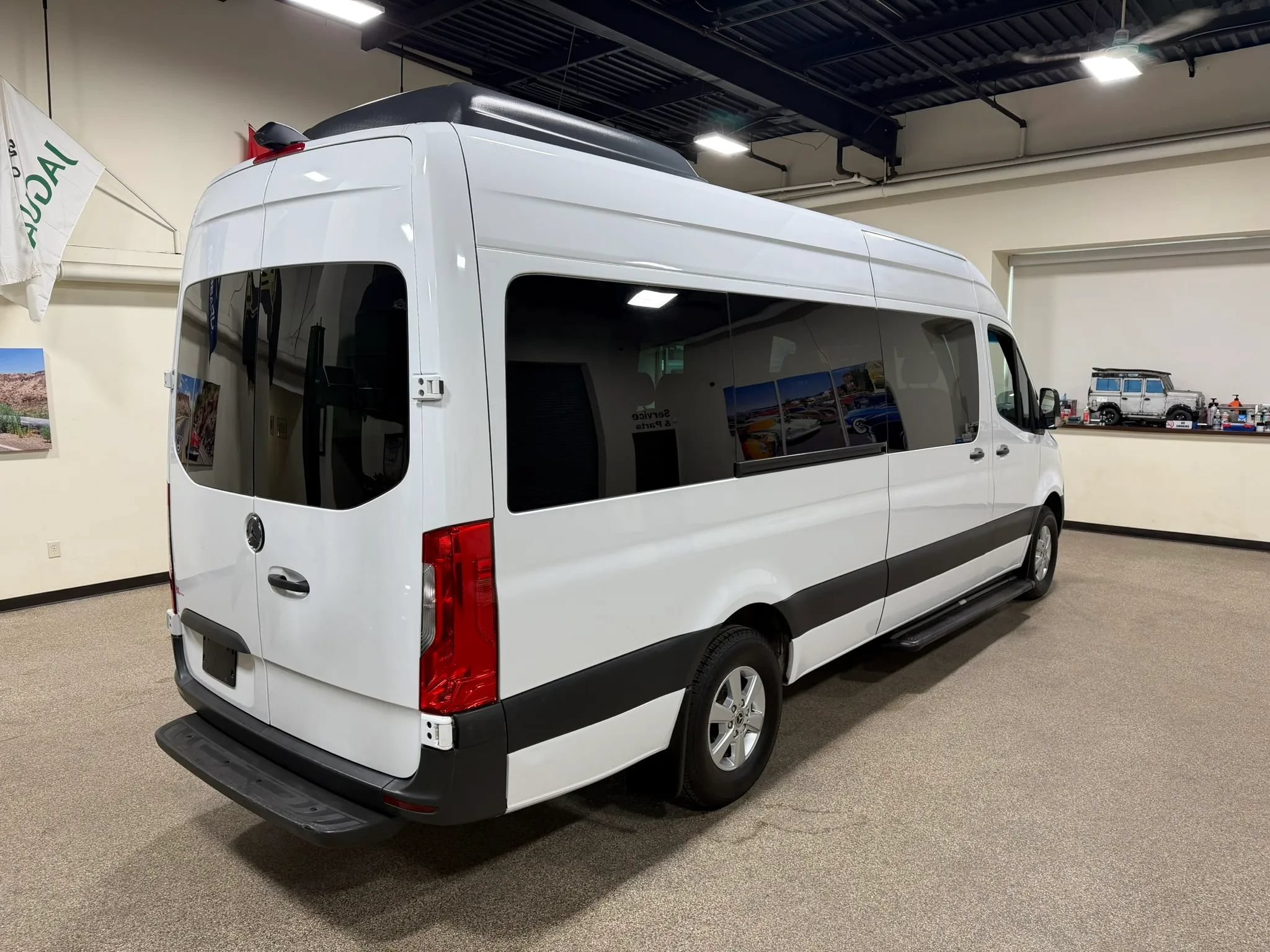 Used 2019 Mercedes-Benz Sprinter 2500 image 8