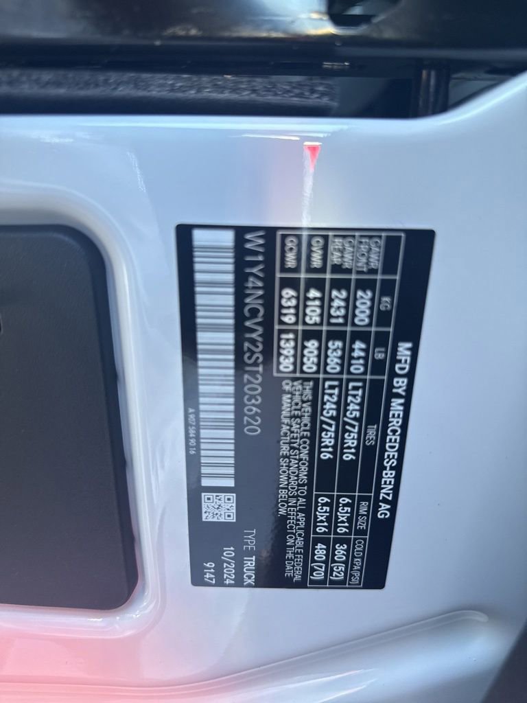 Used 2025 Mercedes-Benz Sprinter 2500 image 27