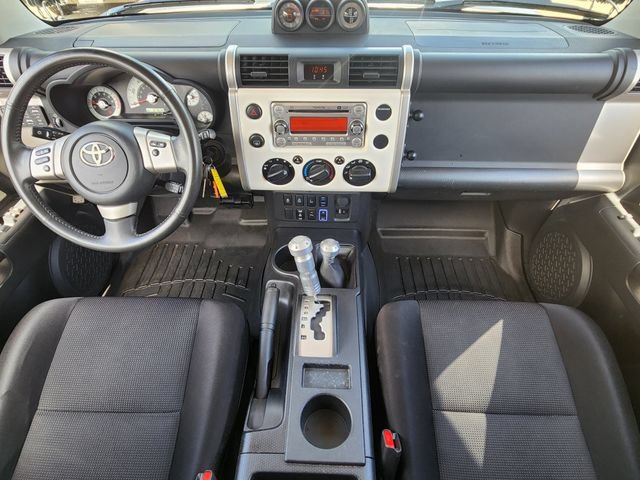 Used 2012 Toyota FJ Cruiser 4WD w/ Upgrade Pkg image 17