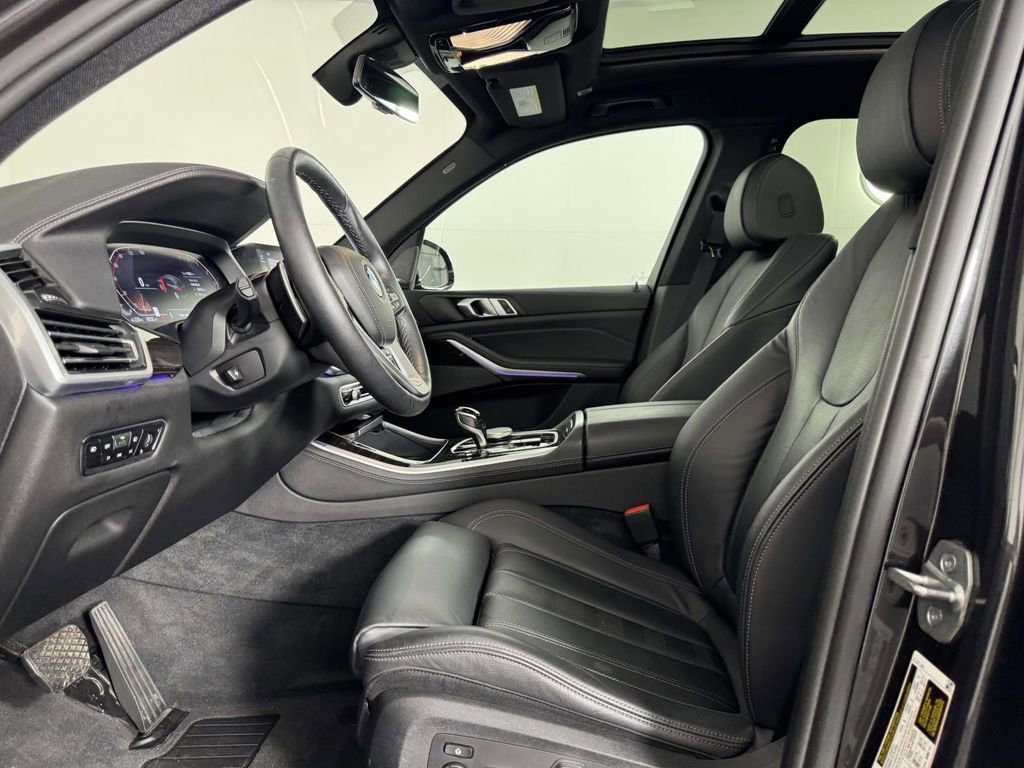 Used 2021 BMW X5 xDrive40i w/ Premium Package image 4