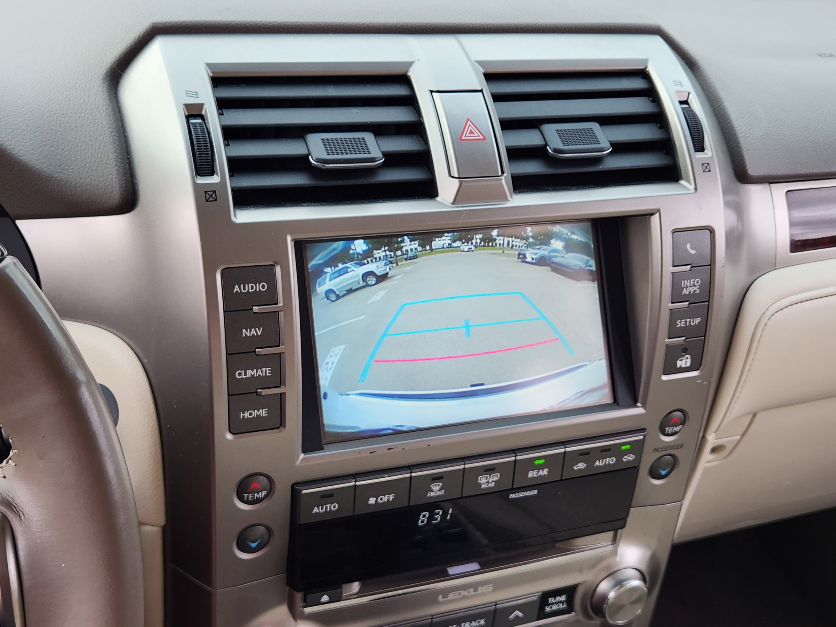 Used 2019 Lexus GX 460 Premium w/ Premium Package AWD/4WD image 10