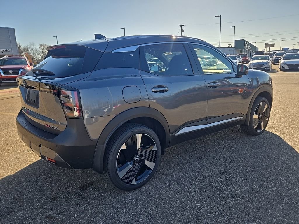 New 2026 Nissan Kicks SR w/ SR Premium Package image 7