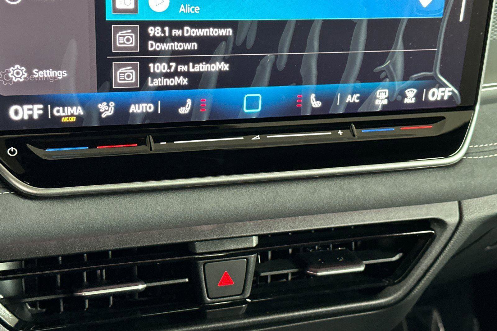 New 2026 Volkswagen Tiguan SE R-Line image 19