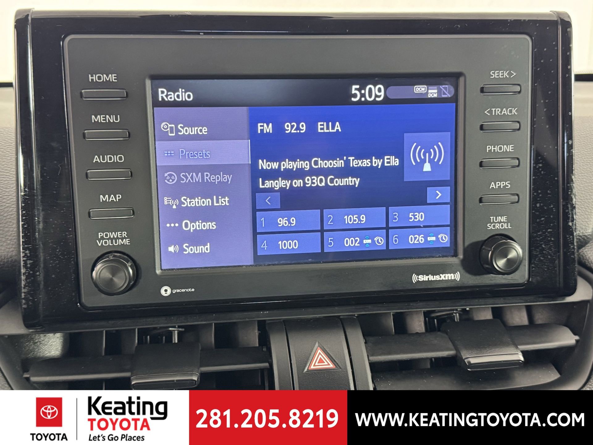 Used 2022 Toyota RAV4 LE image 22