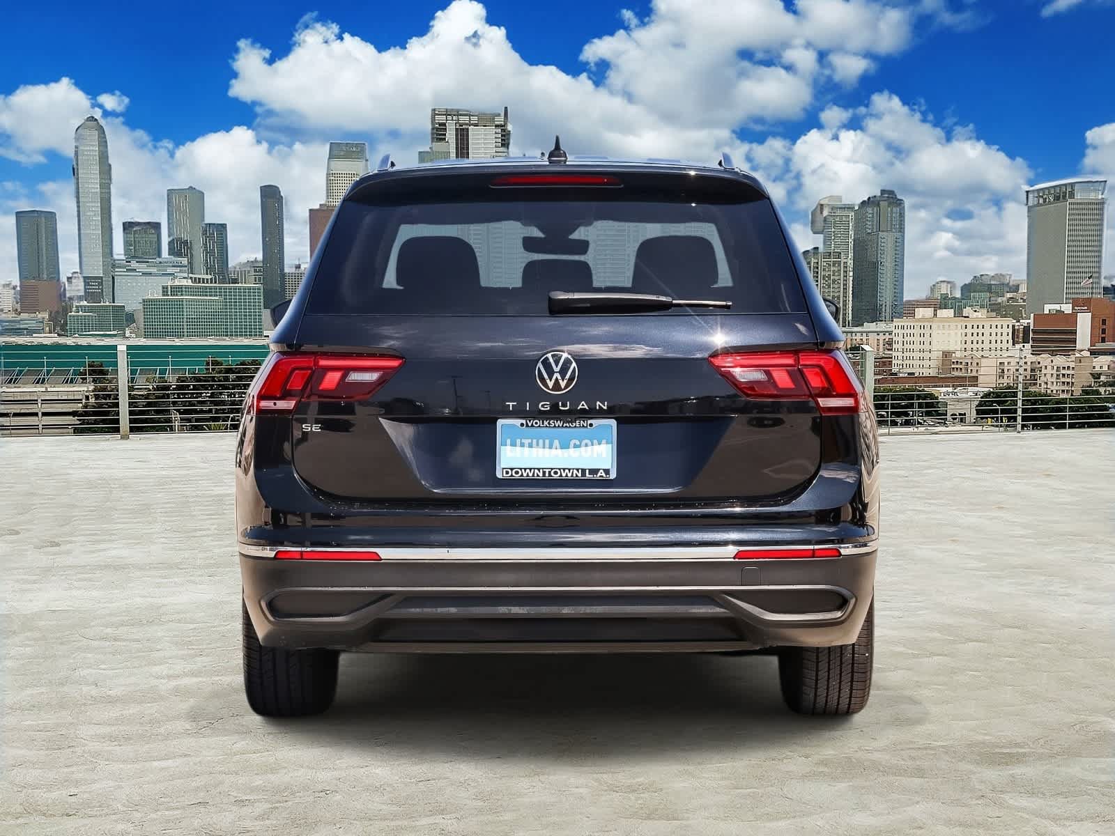 Certified 2022 Volkswagen Tiguan SE FWD image 5
