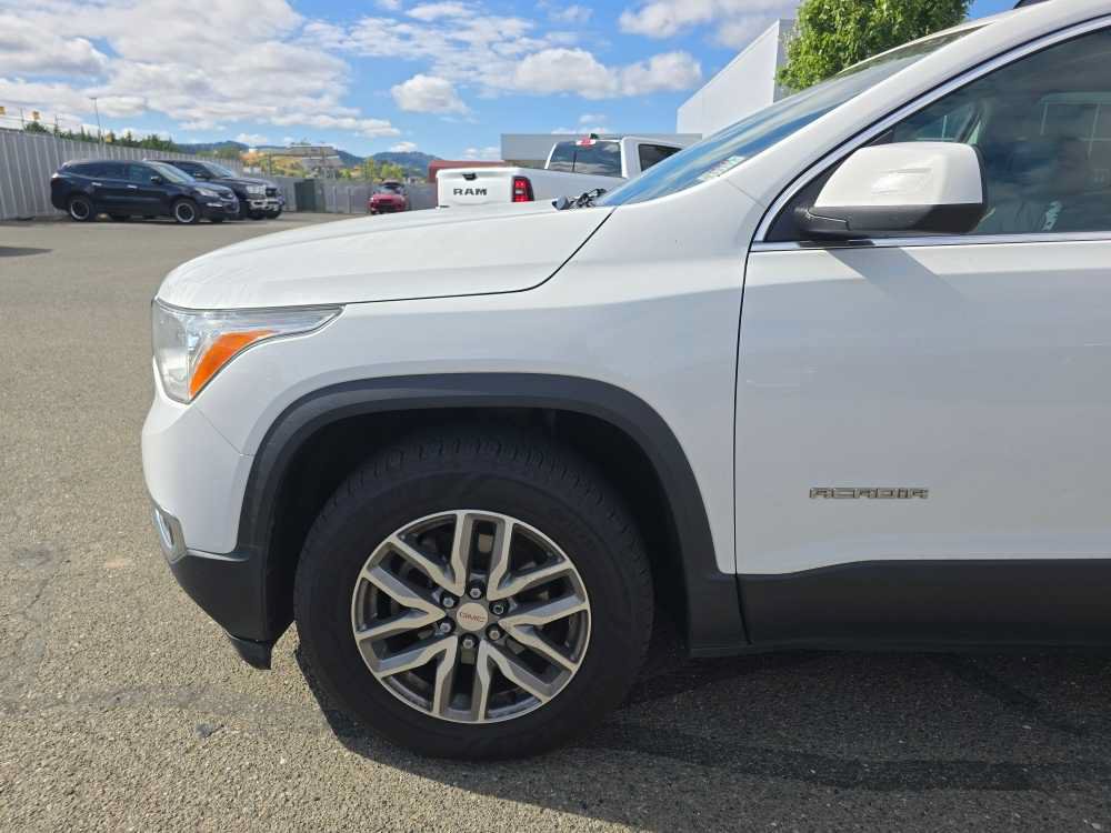 Used 2017 GMC Acadia SLE w/ Driver Alert Package I AWD/4WD image 6