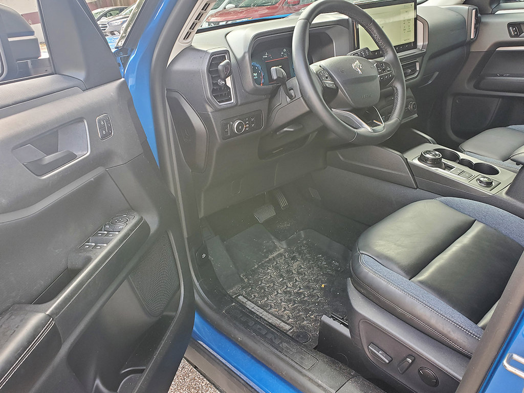 Used 2025 Ford Bronco Sport Outer Banks AWD/4WD image 5