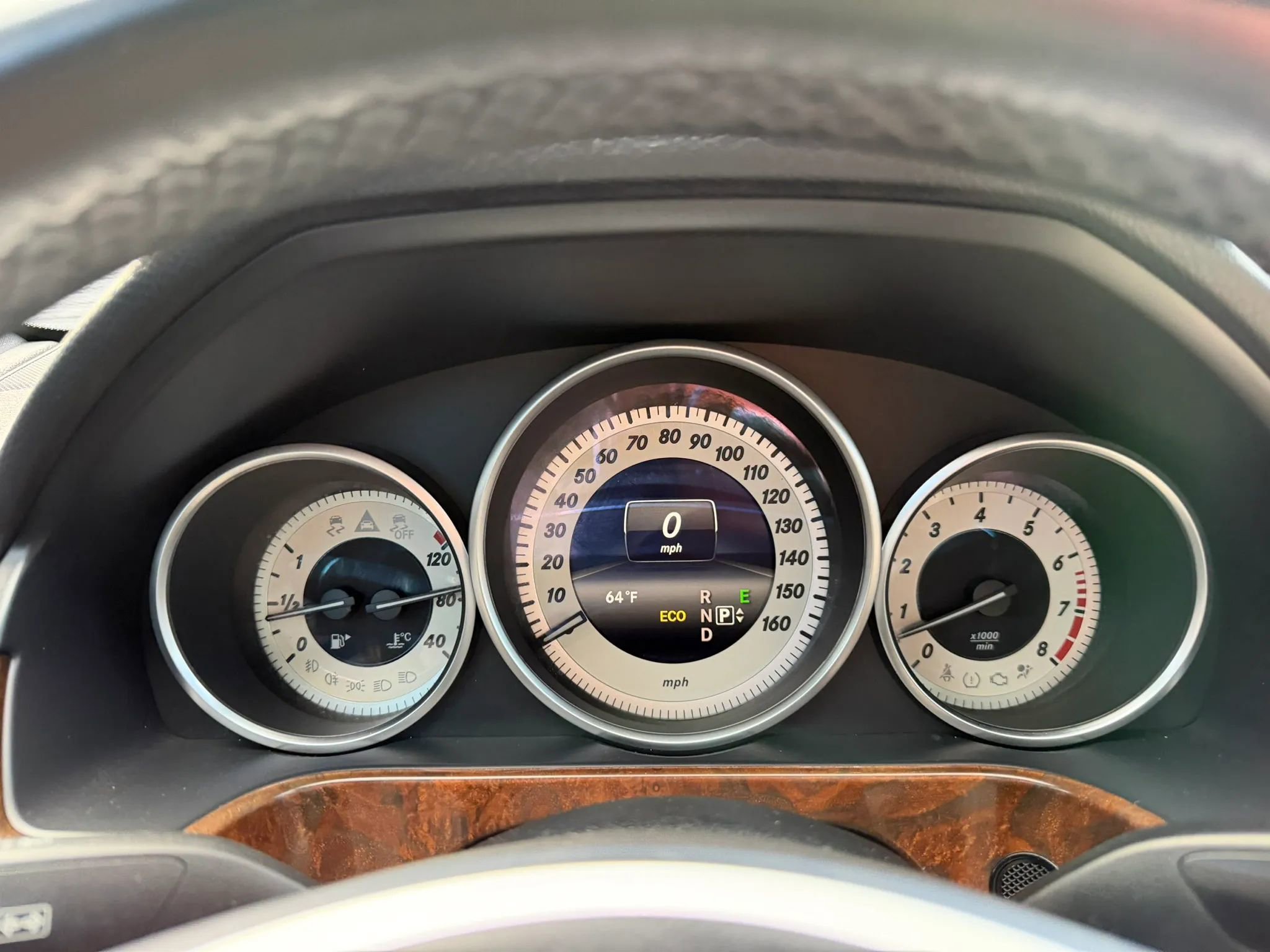 Used 2014 Mercedes-Benz E 350 Sedan image 32