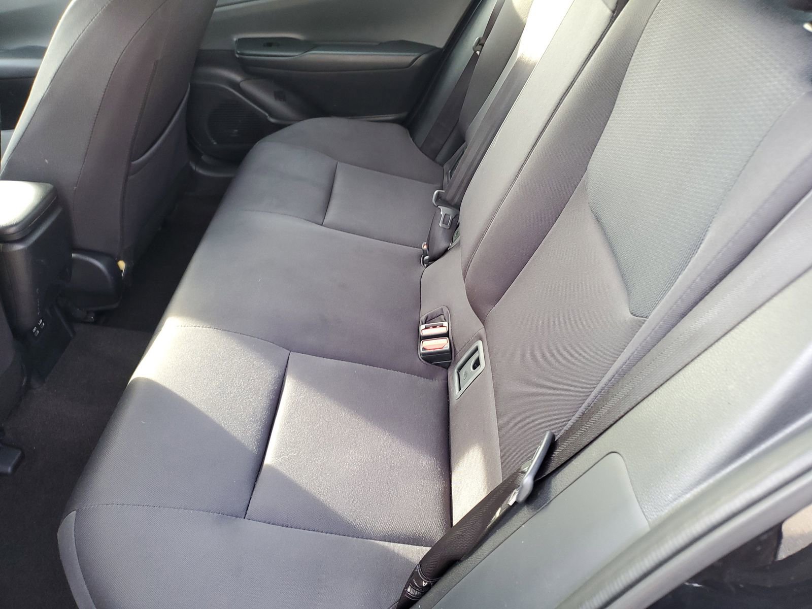 Used 2025 Toyota Prius LE image 12