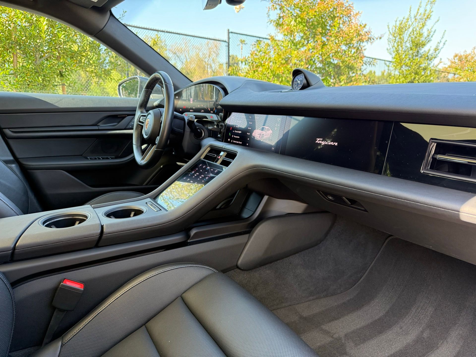 Certified 2024 Porsche Taycan 4S AWD/4WD image 24